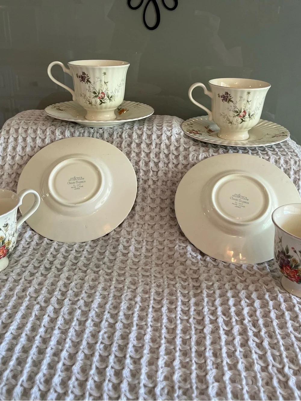 Vintage Mikasa, classic elegance Park lane tea cups, & saucer, (4) 429